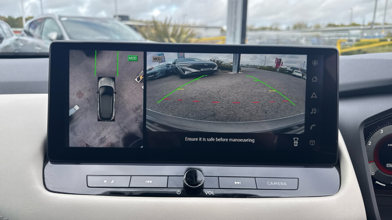 Nissan Qashqai 1.3 DiG-T MH Tekna 5dr Petrol Hatchback